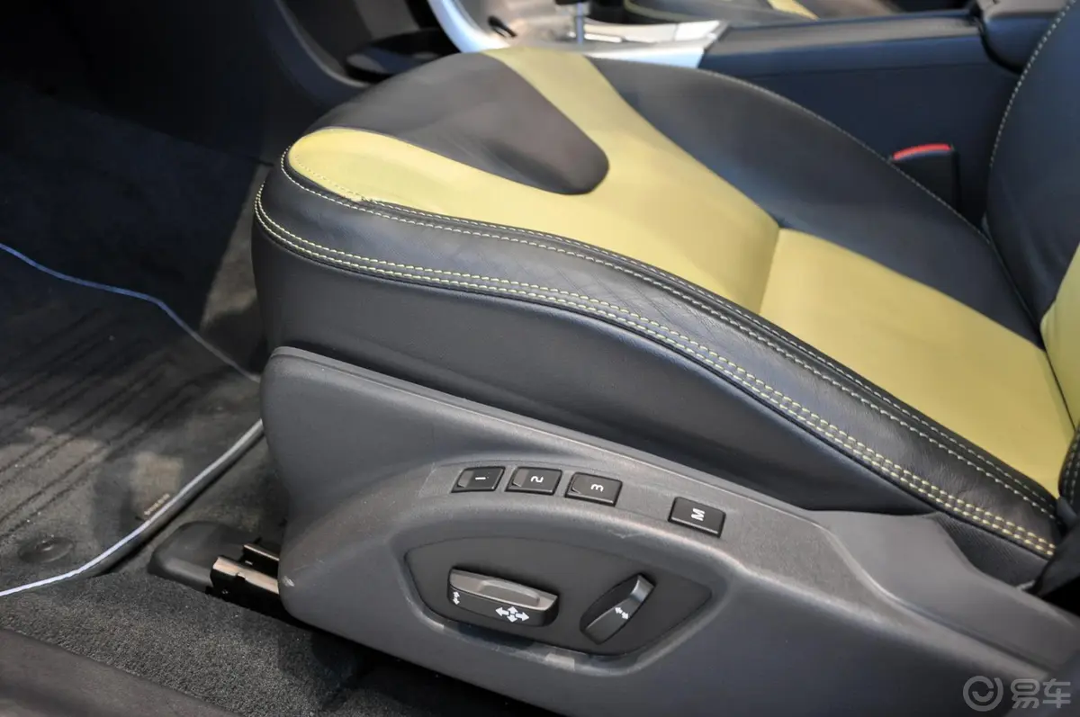 沃尔沃XC60(进口)T6 AWD 智尊版座椅调节键