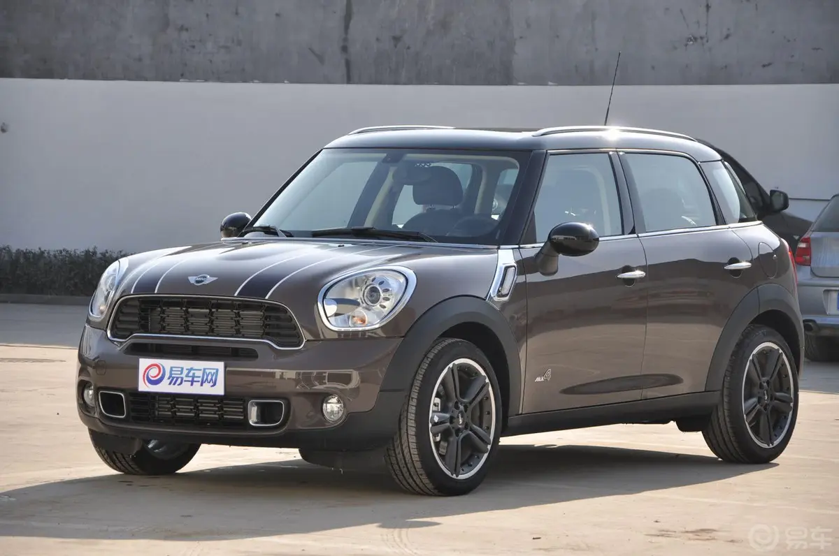 MINI COUNTRYMAN1.6T COOPER S All 4外观