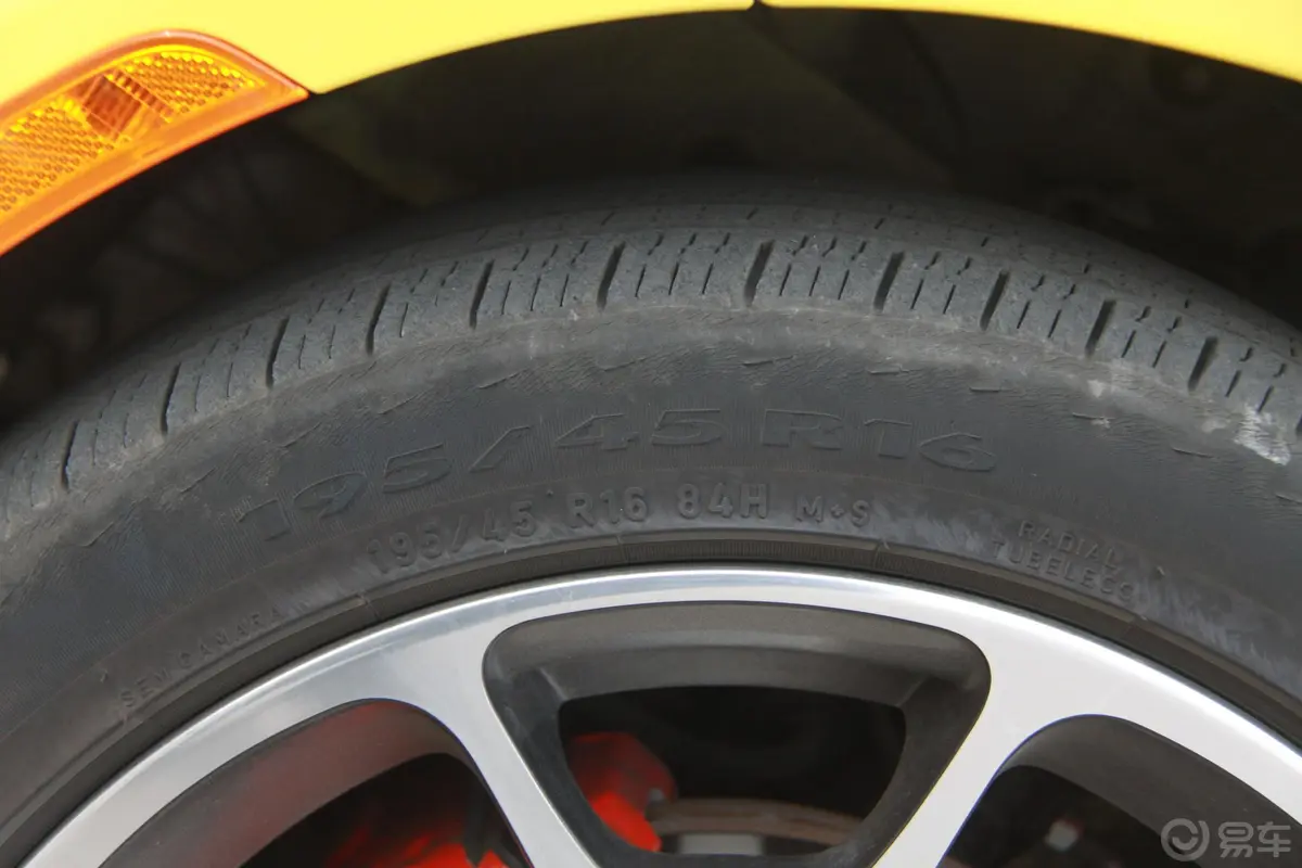 菲亚特5001.4L 自动 Sport 运动版轮胎规格