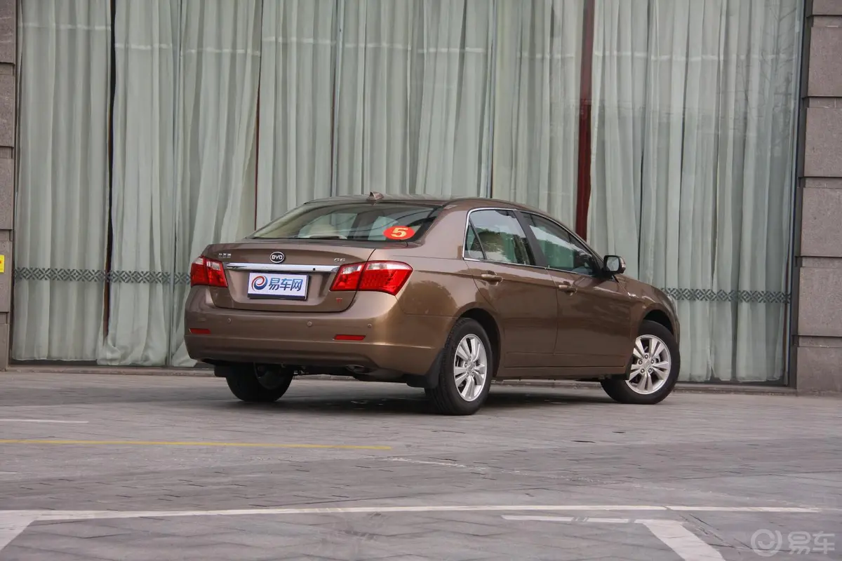 比亚迪G61.5T 手动 尊贵型外观