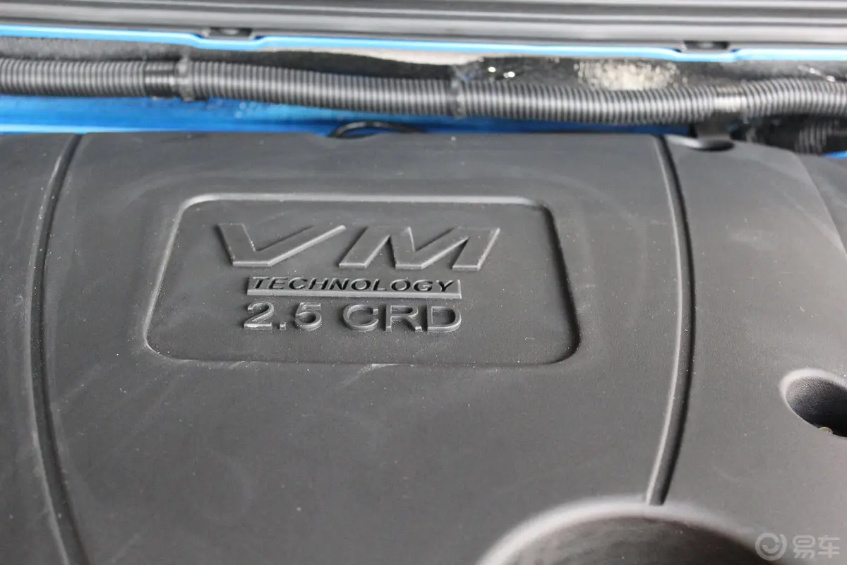 陆风X8探索版 2.5T 手动 两驱 超豪华型 柴油内饰