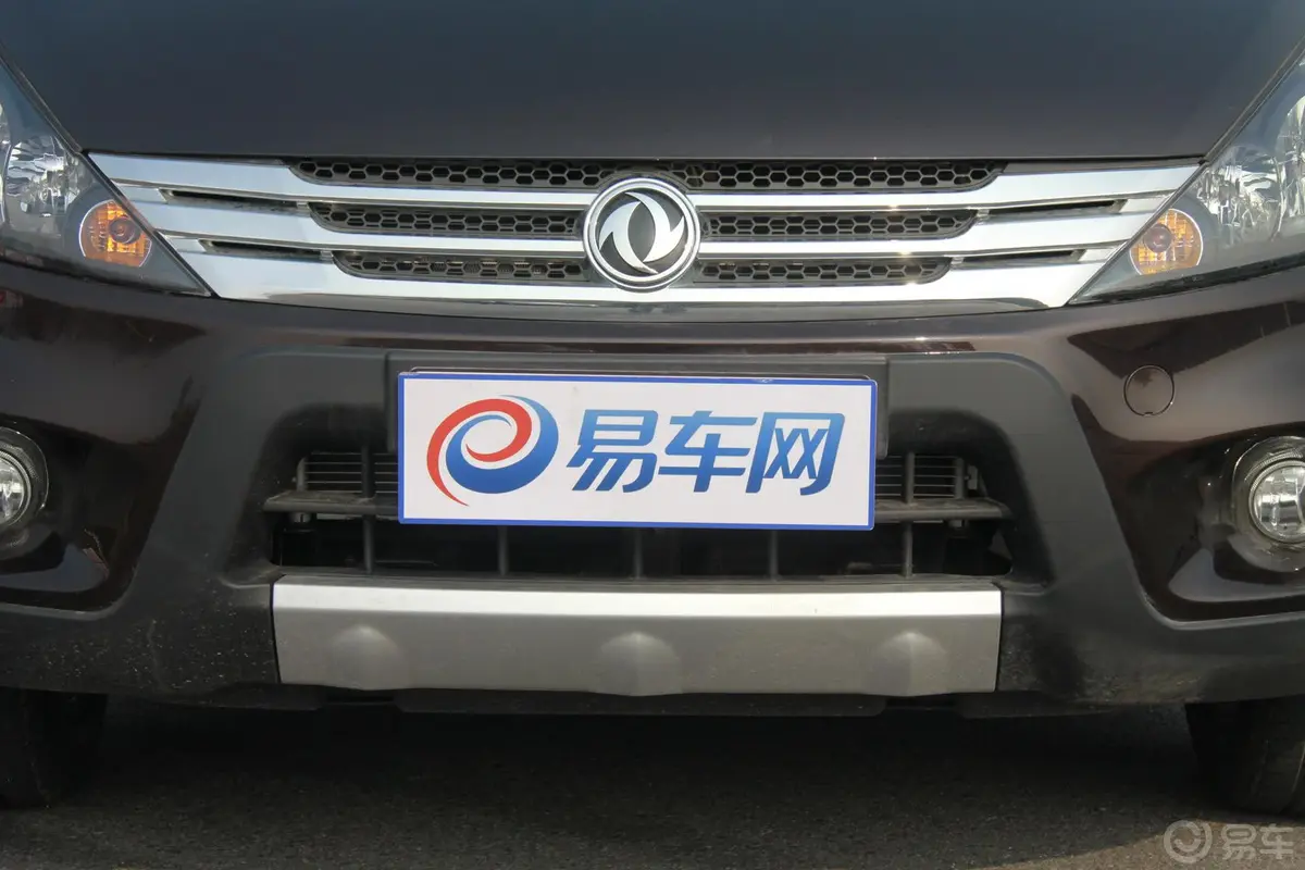 景逸SUV1.6L 手动 豪华型前格栅侧俯拍