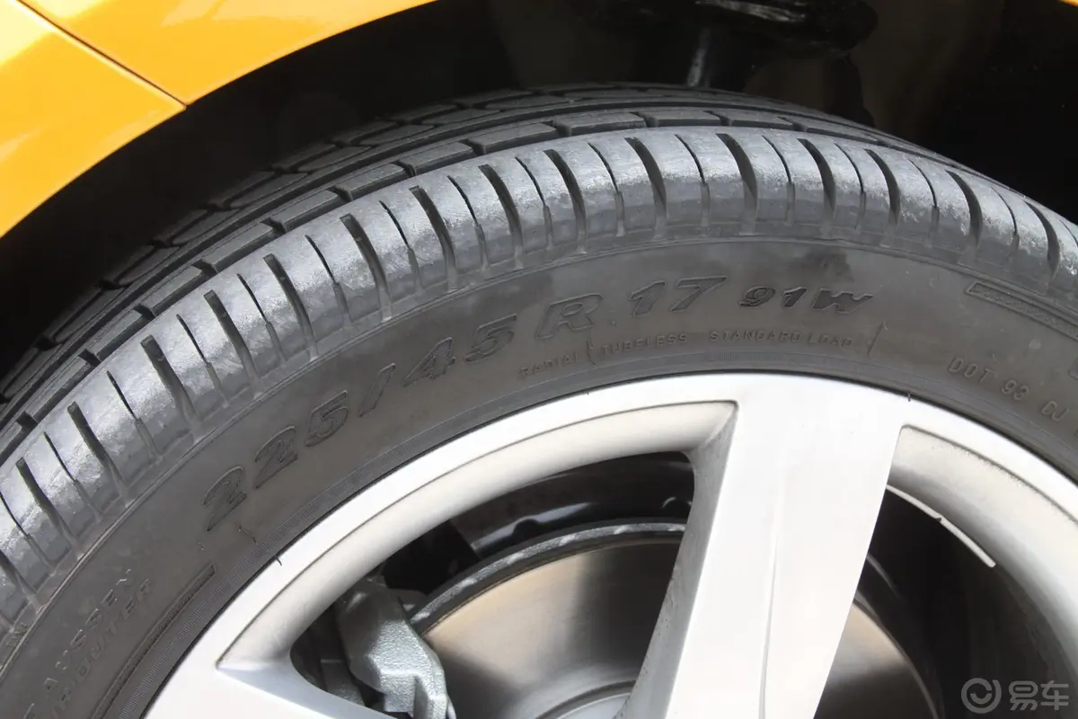西雅特LEONFR 1.8T 双离合轮胎规格