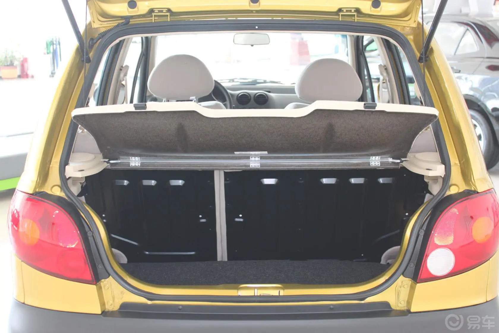 乐驰P—TEC 1.0MT 活力型行李箱空间