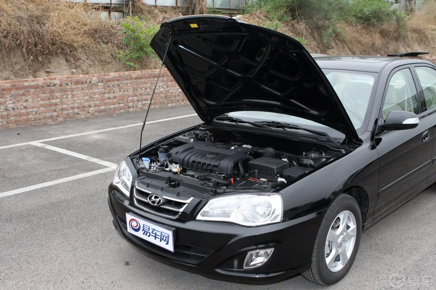 伊兰特三厢 1.6L AT GL 真皮天窗版 国四内饰