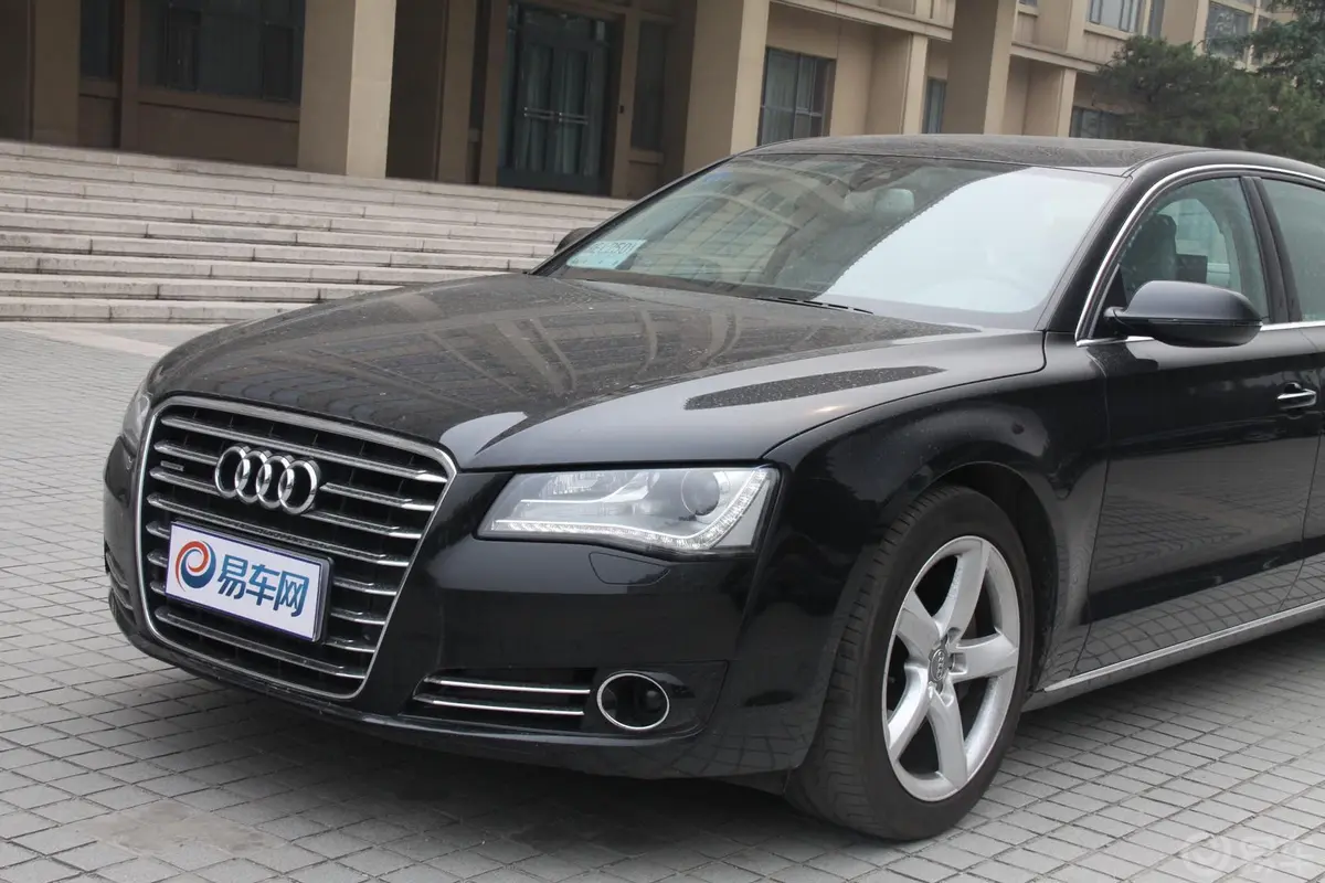 奥迪A8A8L 3.0 TFSI high quattro 尊贵型(245kW)车尾局部