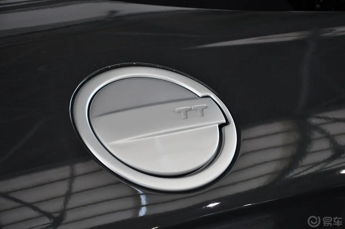 奥迪TTTT Roadster 2.0 TFSI S tronic典雅版油箱盖