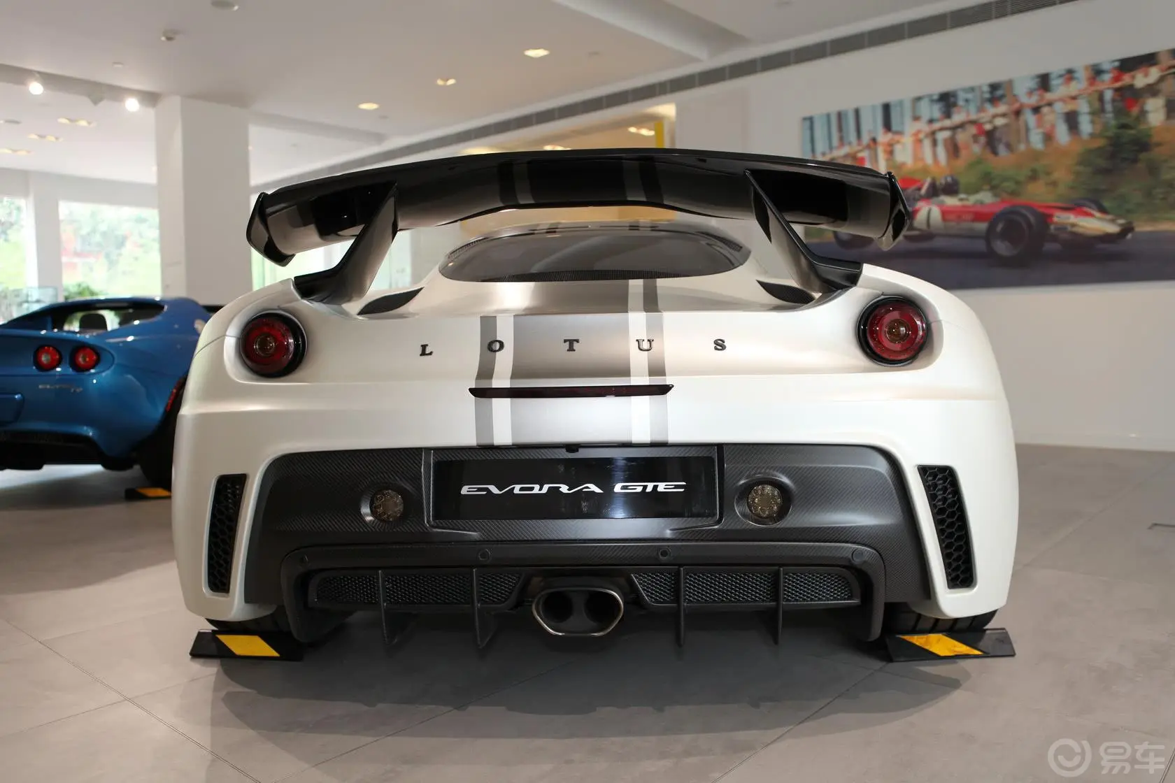 Evora3.5 V6 GTE正后水平