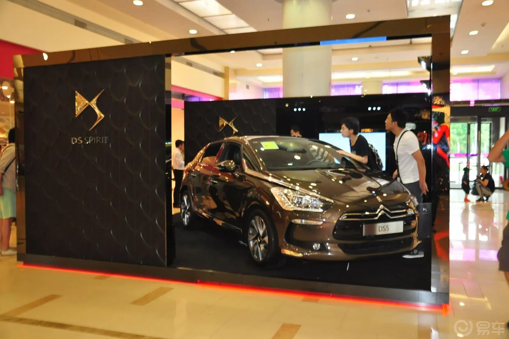 DS 5(进口)1.6T 手自一体 豪华版外观