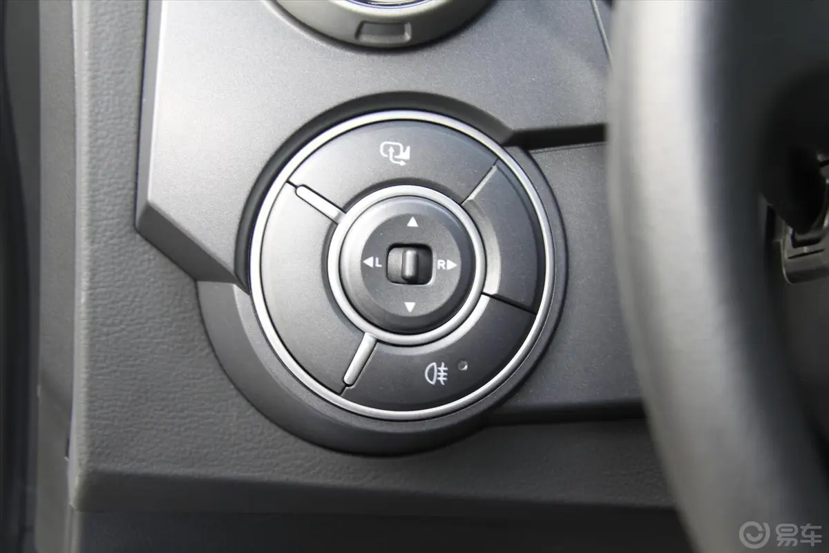 爱腾2.3L 手动 两驱 舒适版 汽油外后视镜控制键
