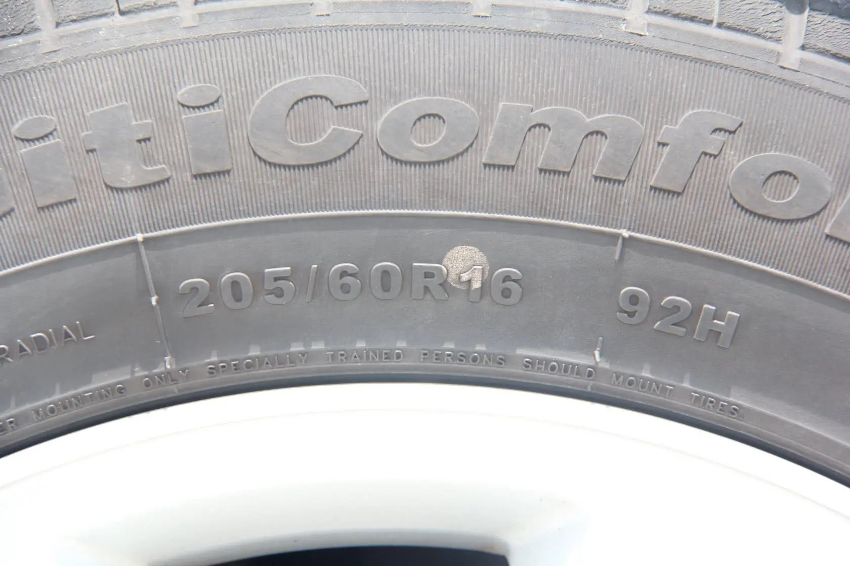 比亚迪G61.5TI 手动 尊贵型轮胎规格