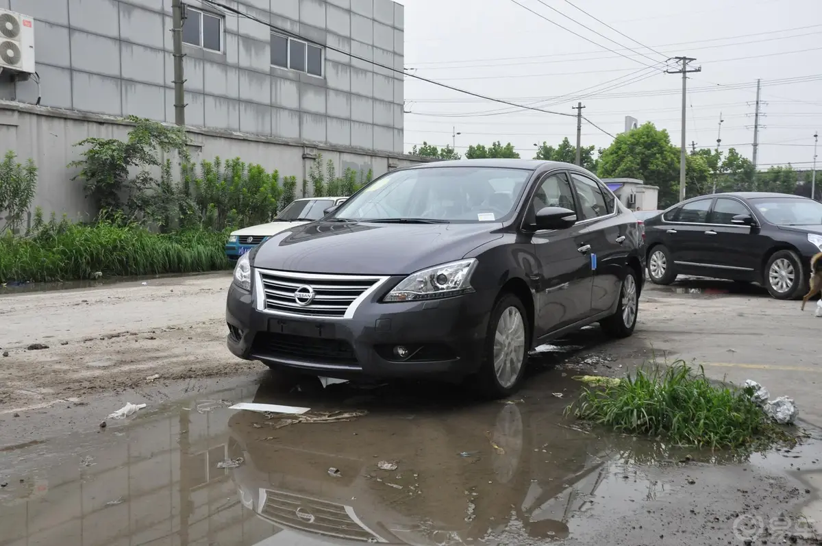 轩逸1.8L 自动 XV 尊享版外观