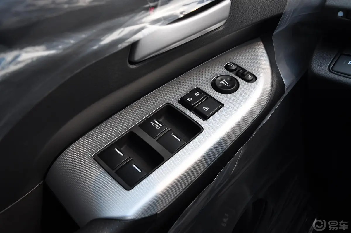 奥德赛2.4L 自动 运动版车窗升降键