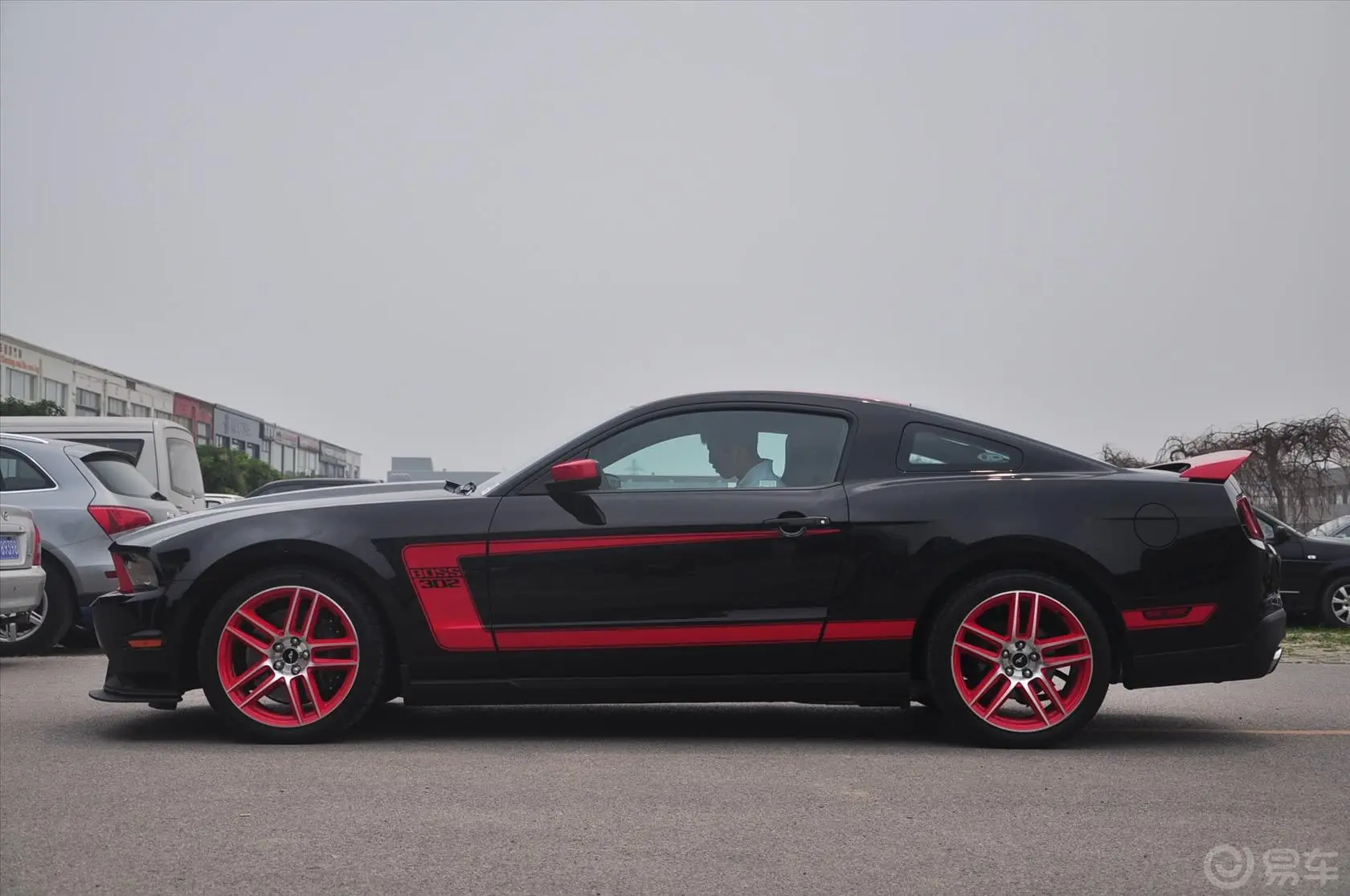 MustangV8 5.0L GT手动  Boss302正侧车头向左水平