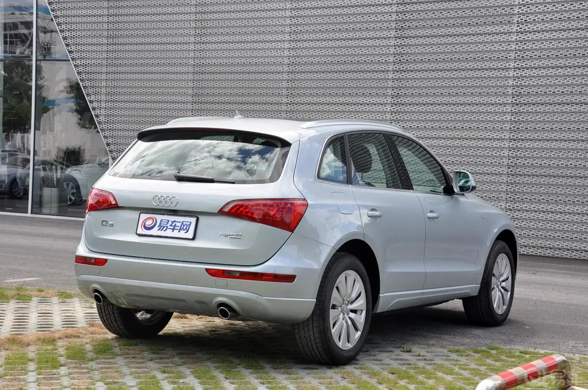 奥迪Q5(进口)2.0 TFSI Hybrid quattro外观