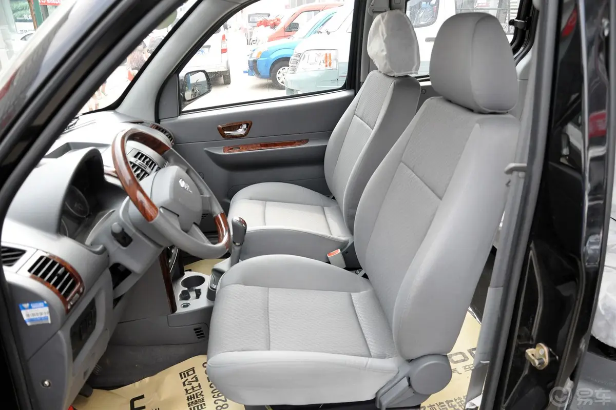 迷迪宜商版标准升级型 1.5L 国IV(4G15S)驾驶员座椅
