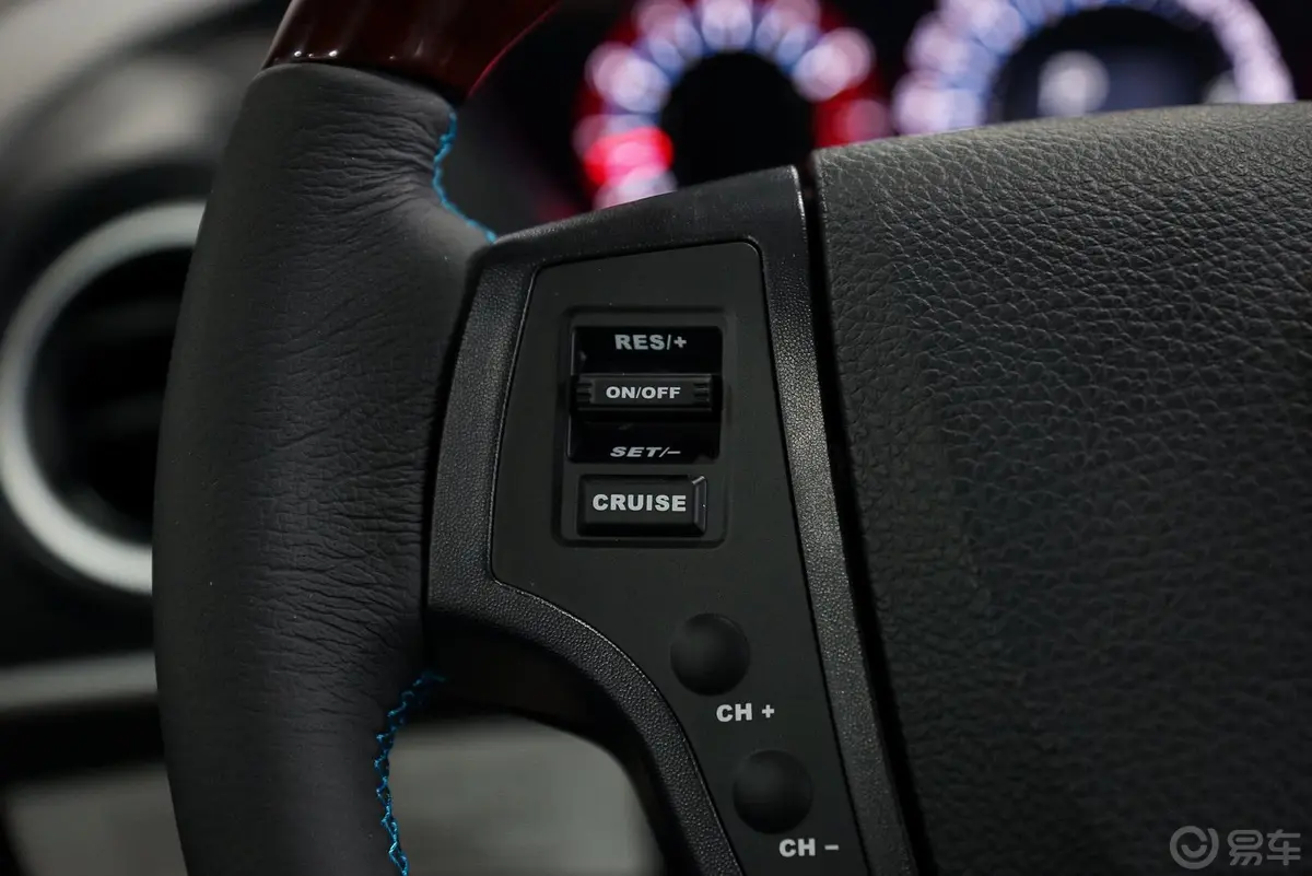 大7 SUV锋芒限量版 2.2T 自动 两驱 智慧型 方向盘功能键（左）