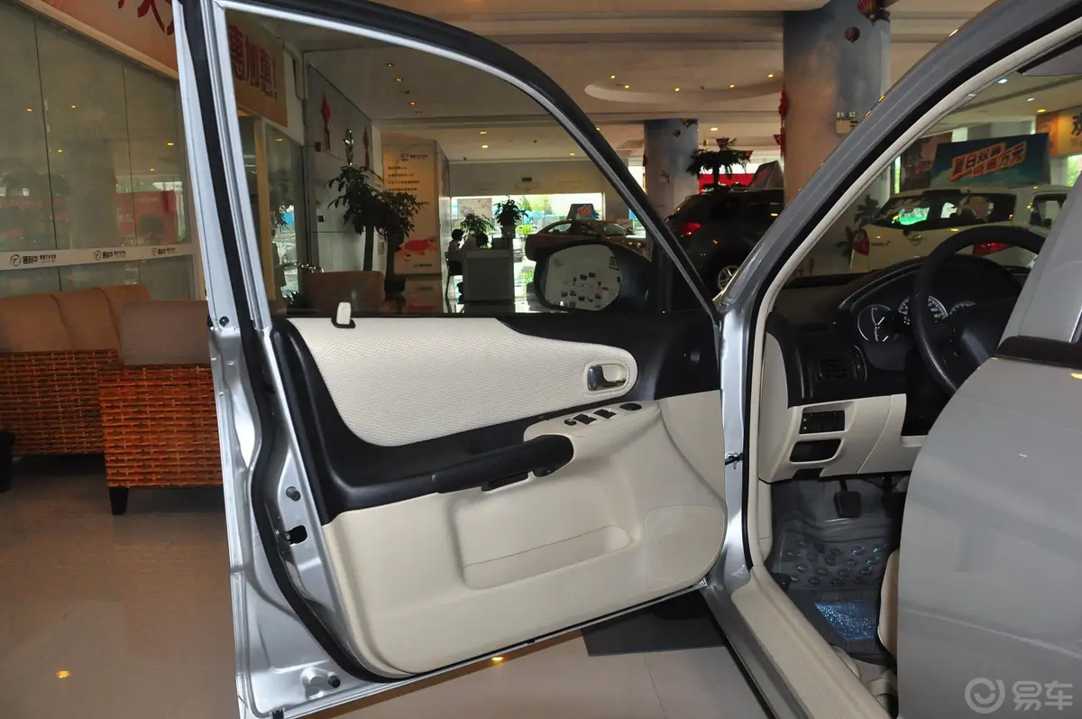 海福星1.5L 手动 精英型驾驶员侧车门内门板