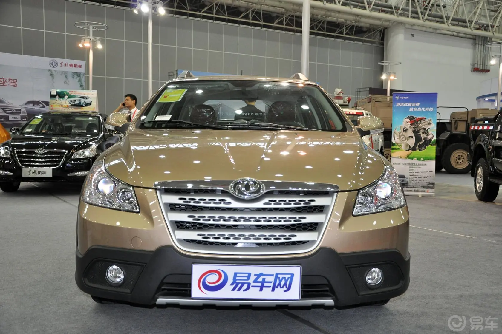 风神H30Cross 1.6L 自动 尊尚型外观