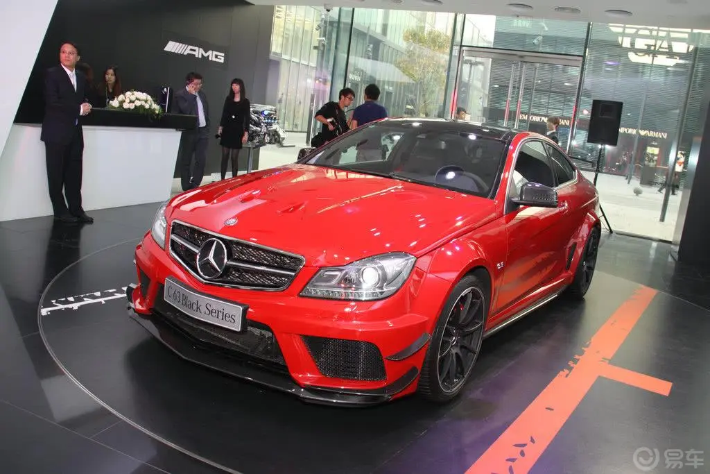 奔驰C级 AMGC 63 AMG 双门轿跑车Black Series外观