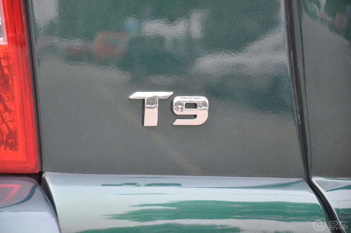 特拉卡T9 2.4L汽油手动两驱豪华版尾标