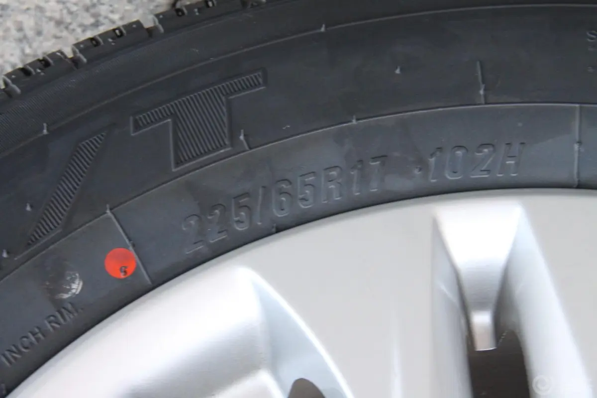 哈弗H61.5T 手动 两驱 尊贵型轮胎规格