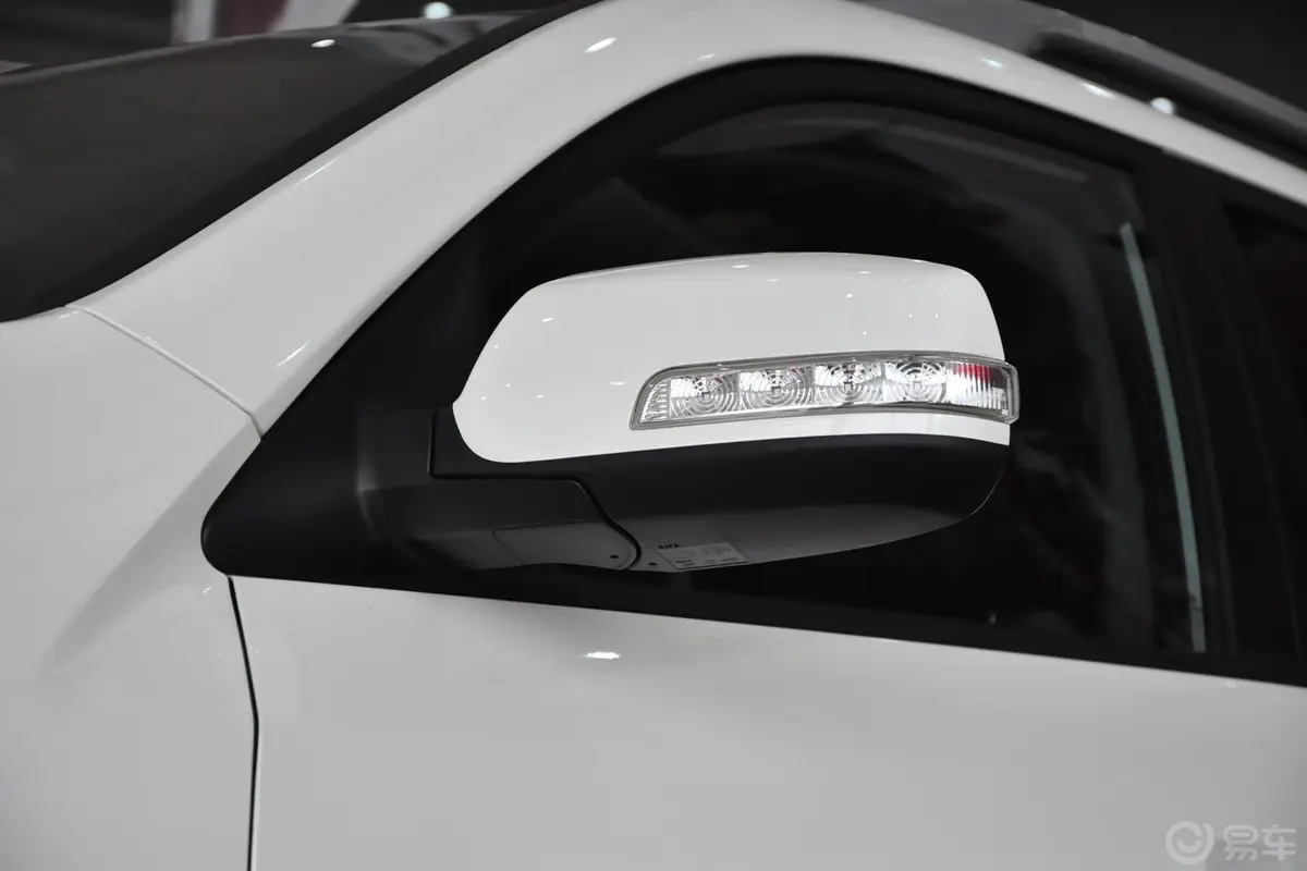 索兰托2.4L 汽油 豪华版 五座后视镜转向灯（前）