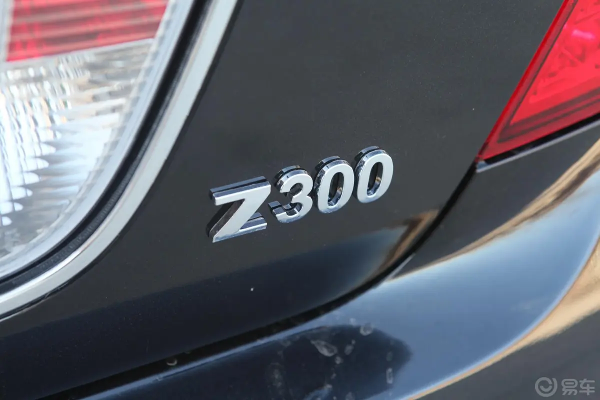 众泰Z3001.5L 手动 尊贵型尾标