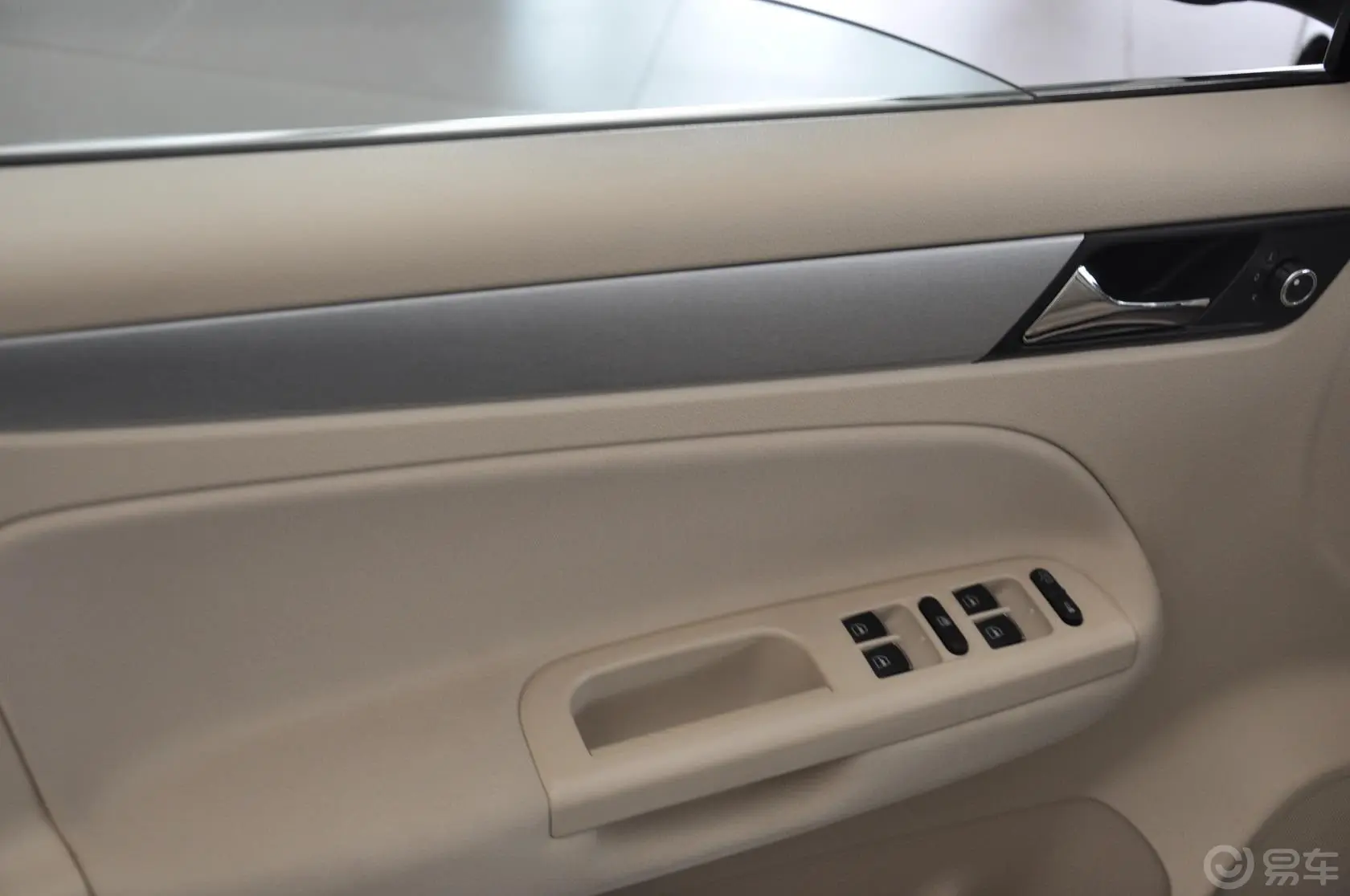 宝来1.6L 自动 豪华型车窗升降键