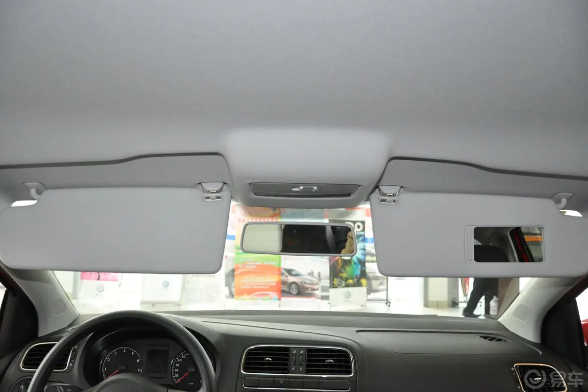 Polo1.6L 自动 舒适版前排车顶中央控制区