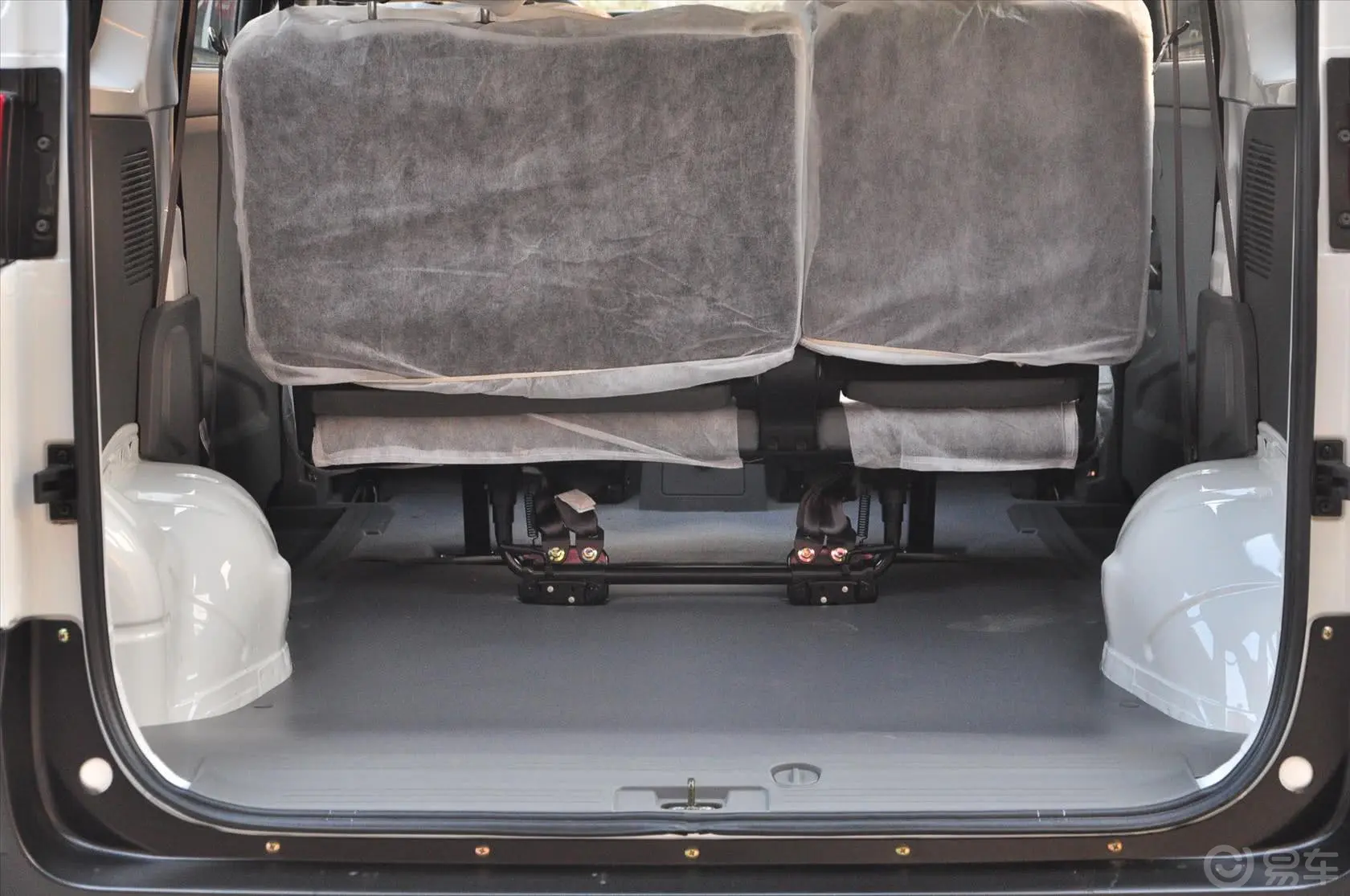 帅客1.6L 手动 商用型 ZN6440V1B4(国IV+OBD)行李箱空间