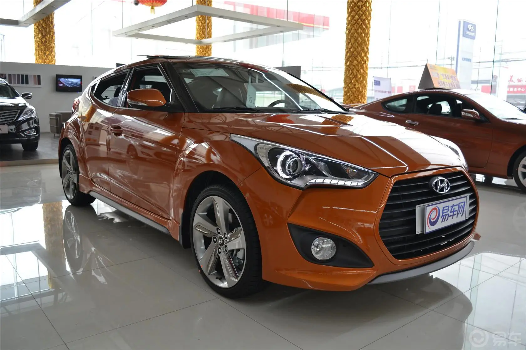 Veloster飞思1.6T 自动 豪华版侧前45度车头向右水平