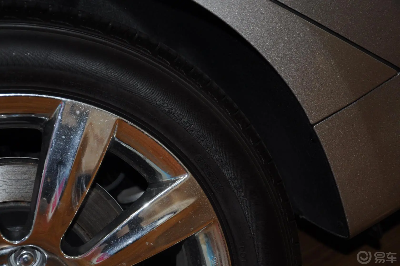 雅科仕3.8L 自动 GDI 豪华版轮胎规格