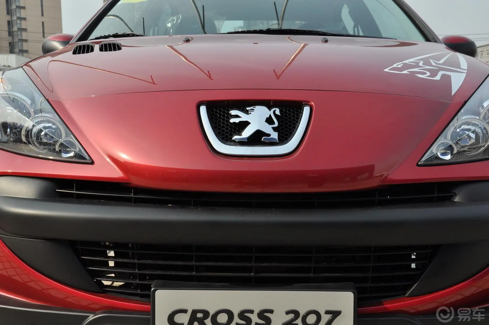 标致207CROSS 1.4L 手动驭乐型前格栅侧俯拍