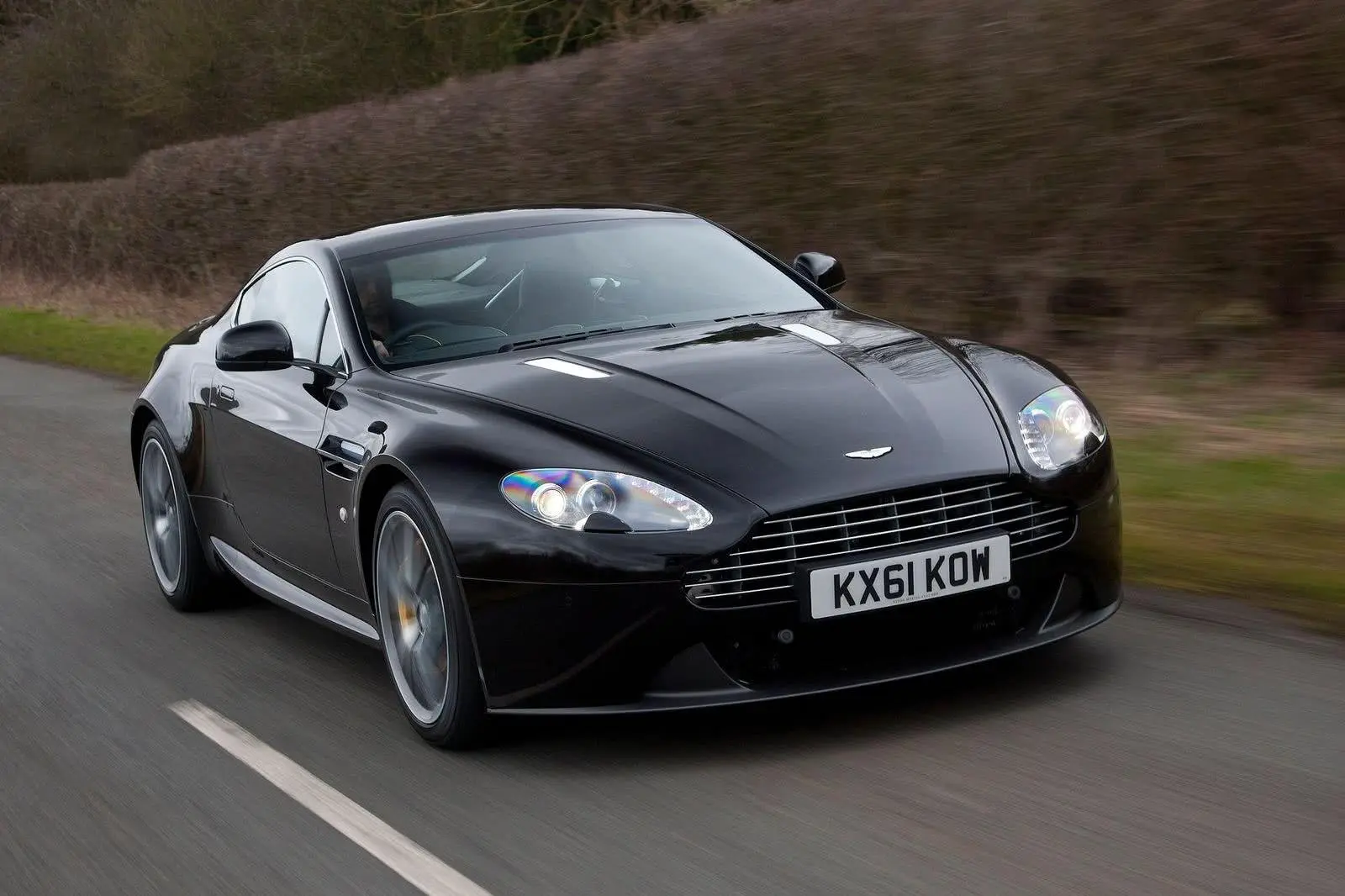 V8 Vantage