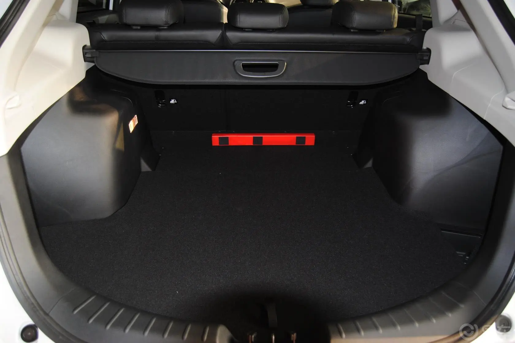 传祺GS51.8T 自动 两驱 豪华版行李箱空间