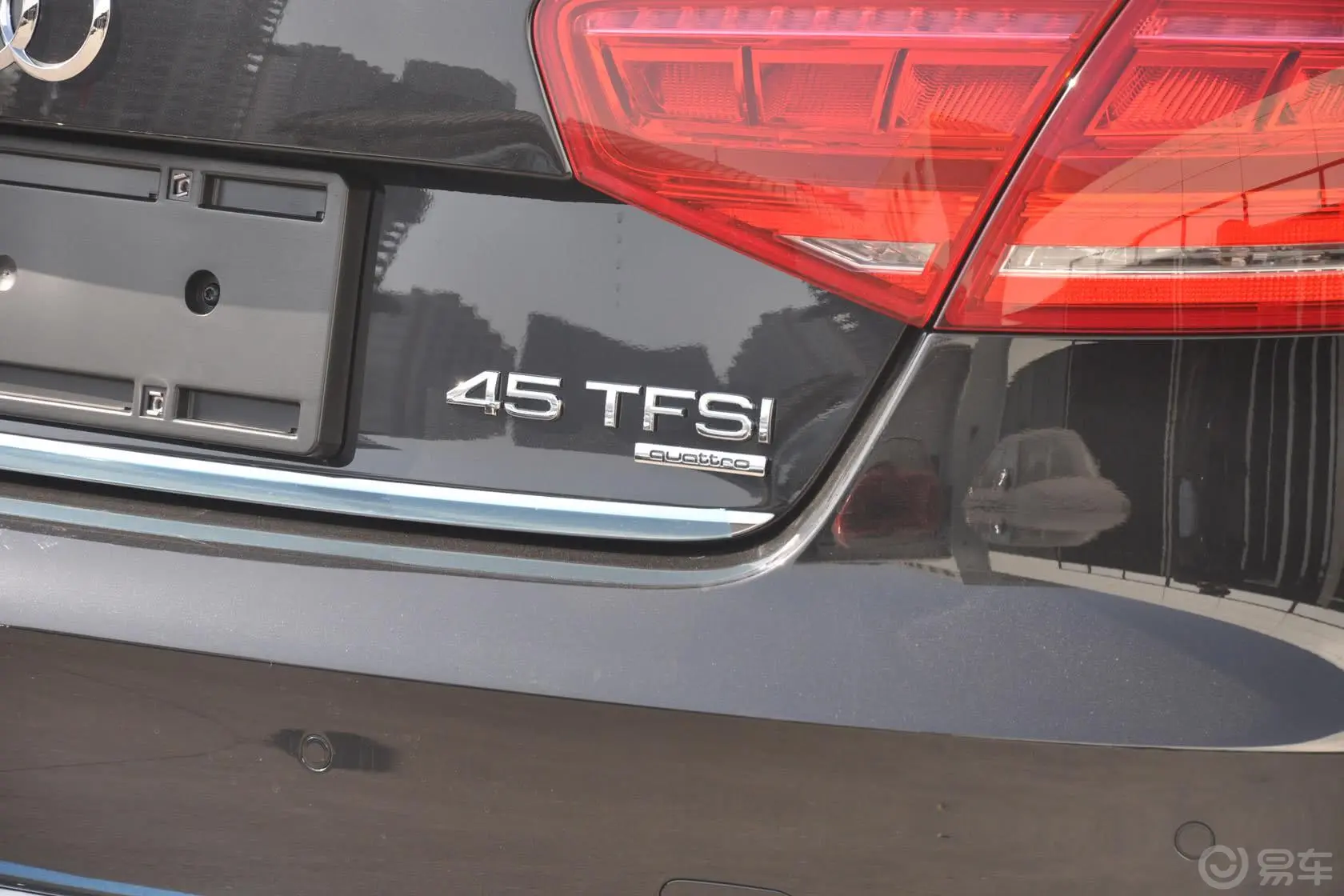 奥迪A8A8L 45 TFSI quattro 舒适型尾标