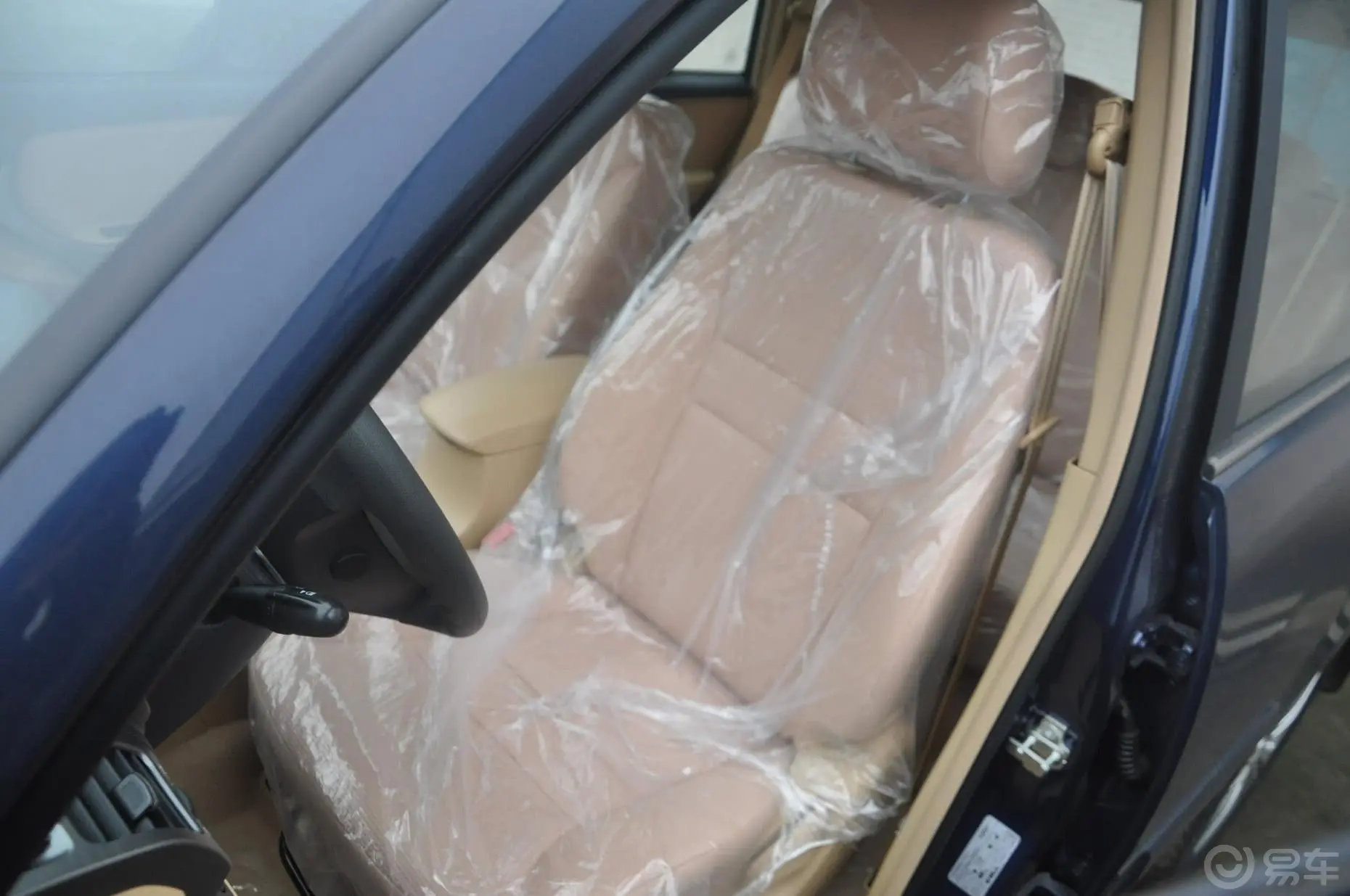 瑞虎精英版 1.6L 自动 DVVT 舒适型驾驶员座椅
