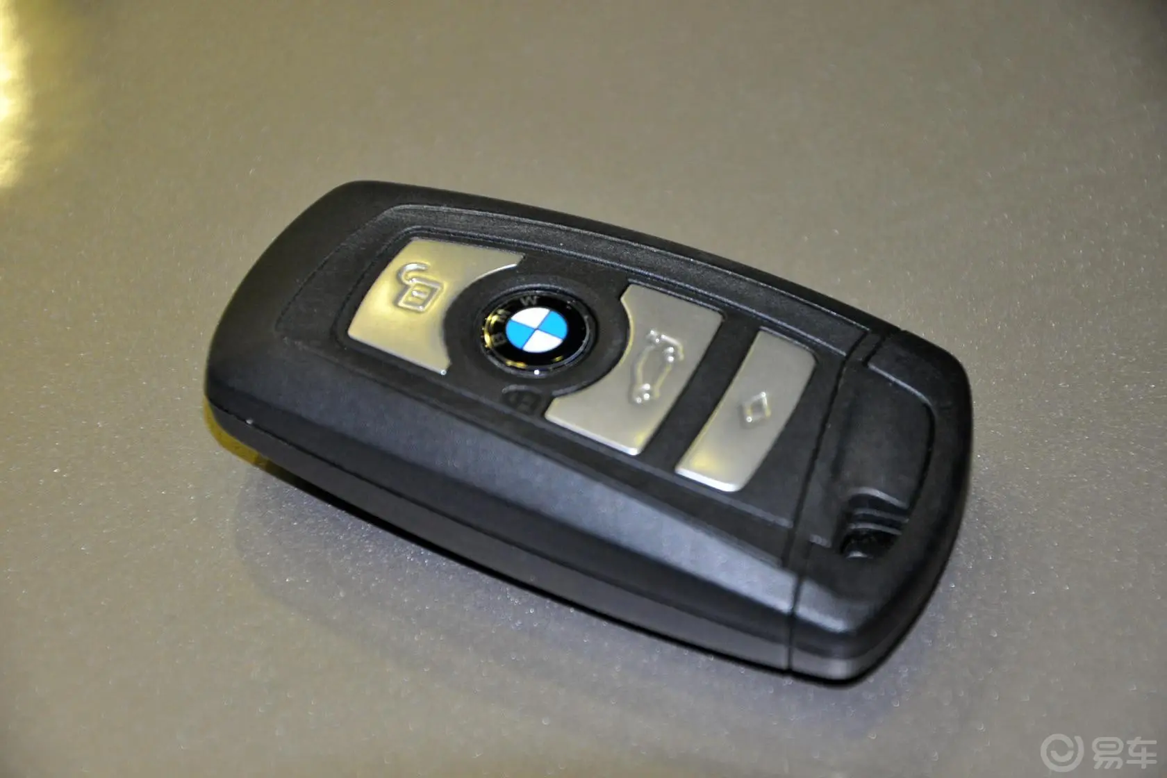 宝马5系(进口)535i xDrive 豪华型钥匙（背面，按键）