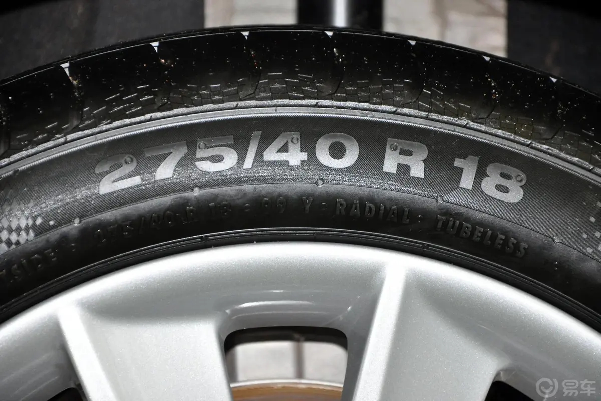 宝马5系(进口)535i xDrive 豪华型轮胎规格