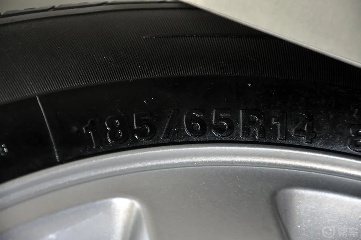 标致207CROSS 1.4L 手动驭乐型轮胎规格