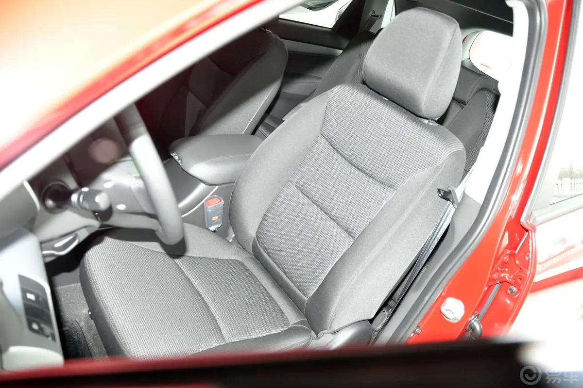 索兰托2.4L 汽油  舒适版 七座驾驶员座椅