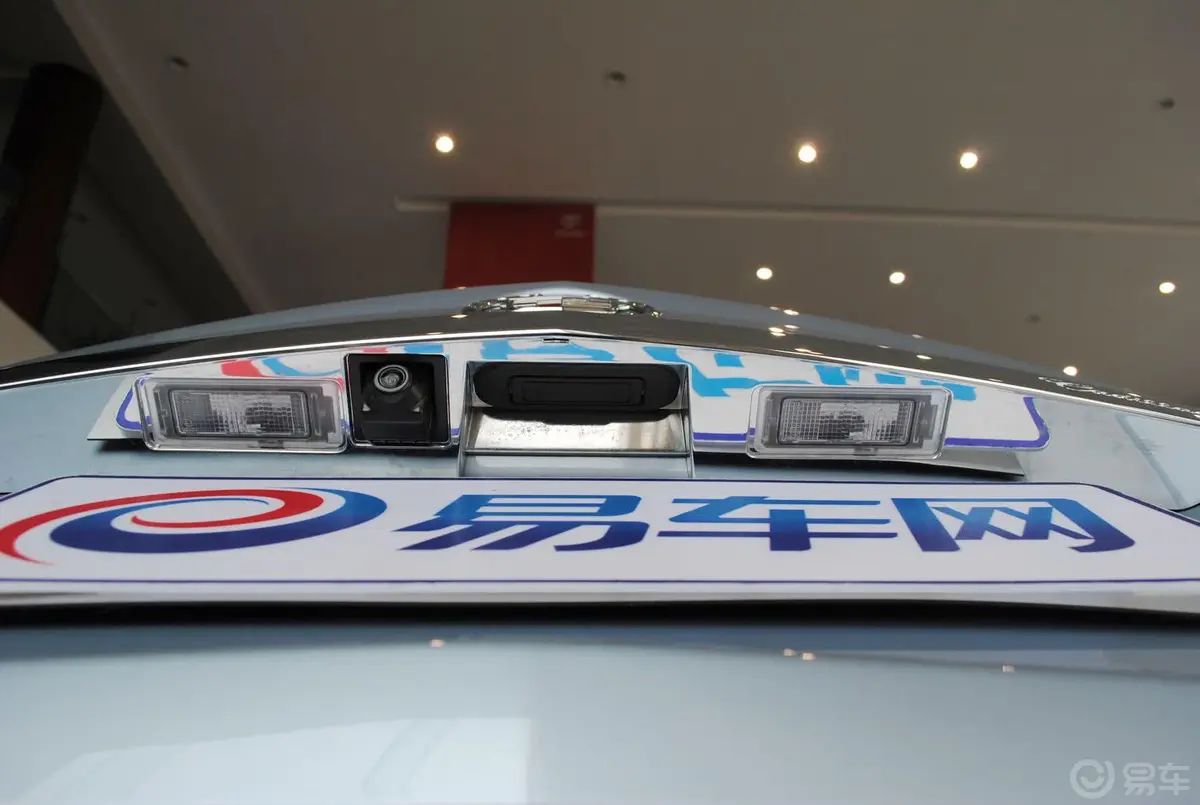 凯迪拉克SRX3.0L 手自一体 精英型倒车影像摄像头