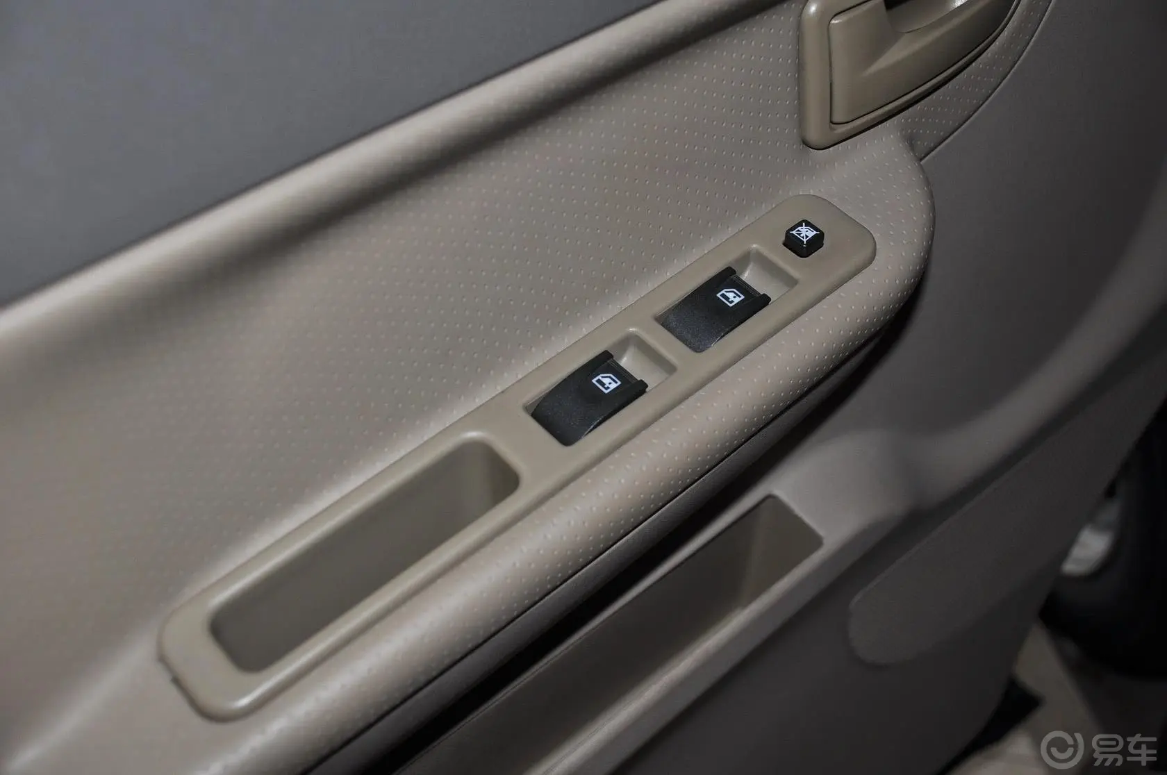 佳宝V70V70 1.3L 舒适型空调版 国三车窗升降键