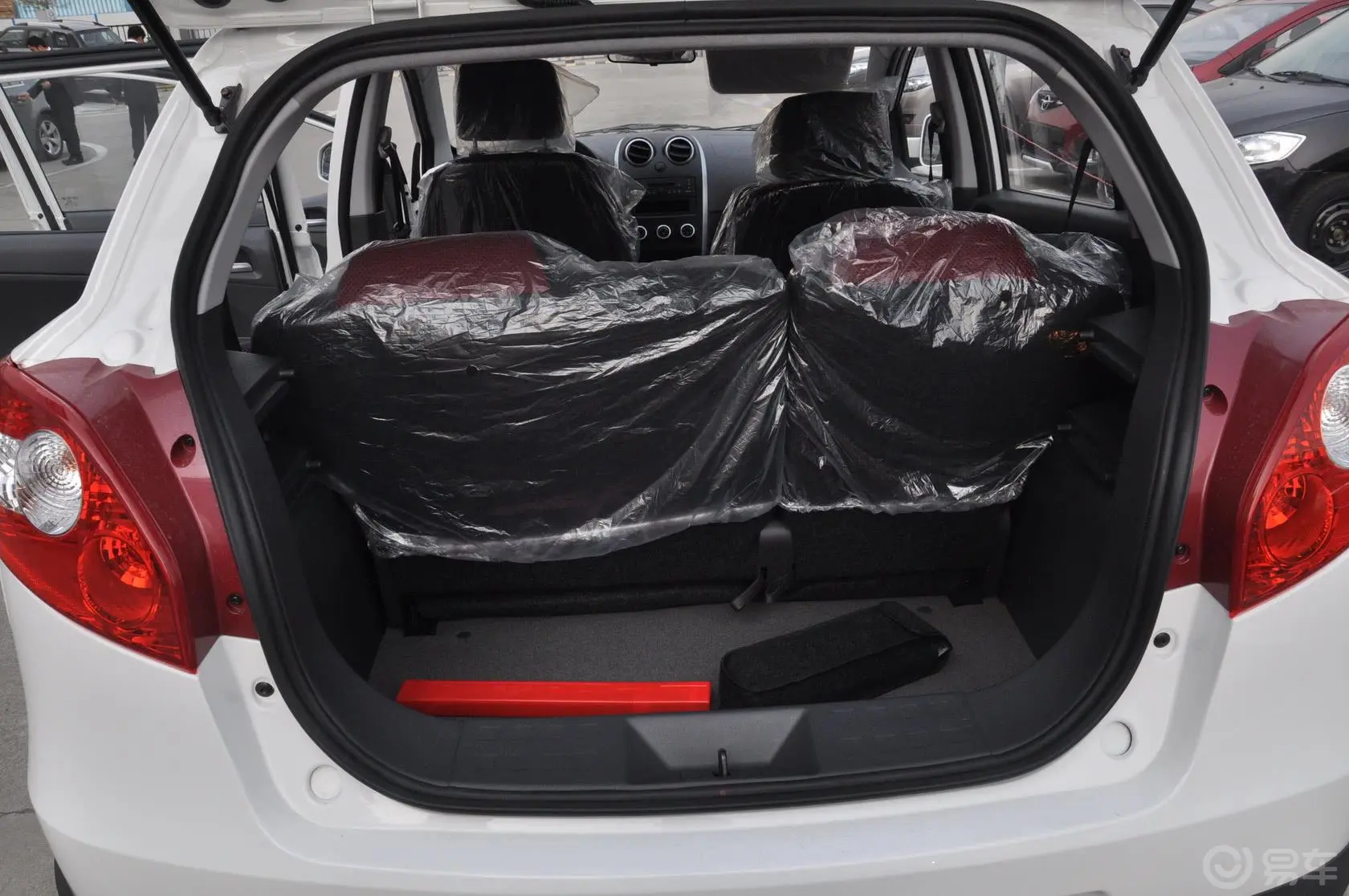 丘比特1.3L 手动 GL Csport 炫酷版行李箱空间