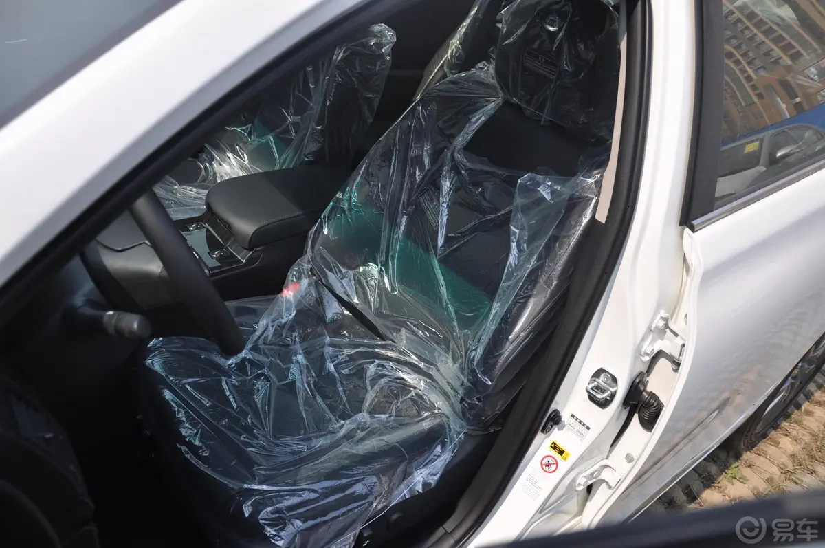 锐志2.5V 风度菁英版 炫装版驾驶员座椅