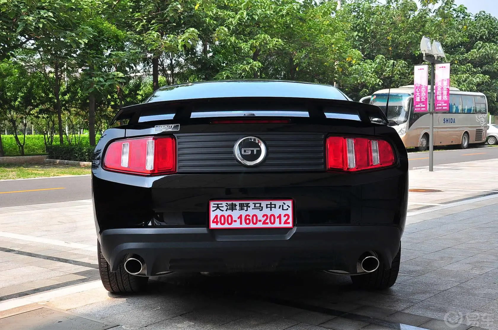 Mustang5.4L 手动 SHELBY GT500 硬顶正后水平