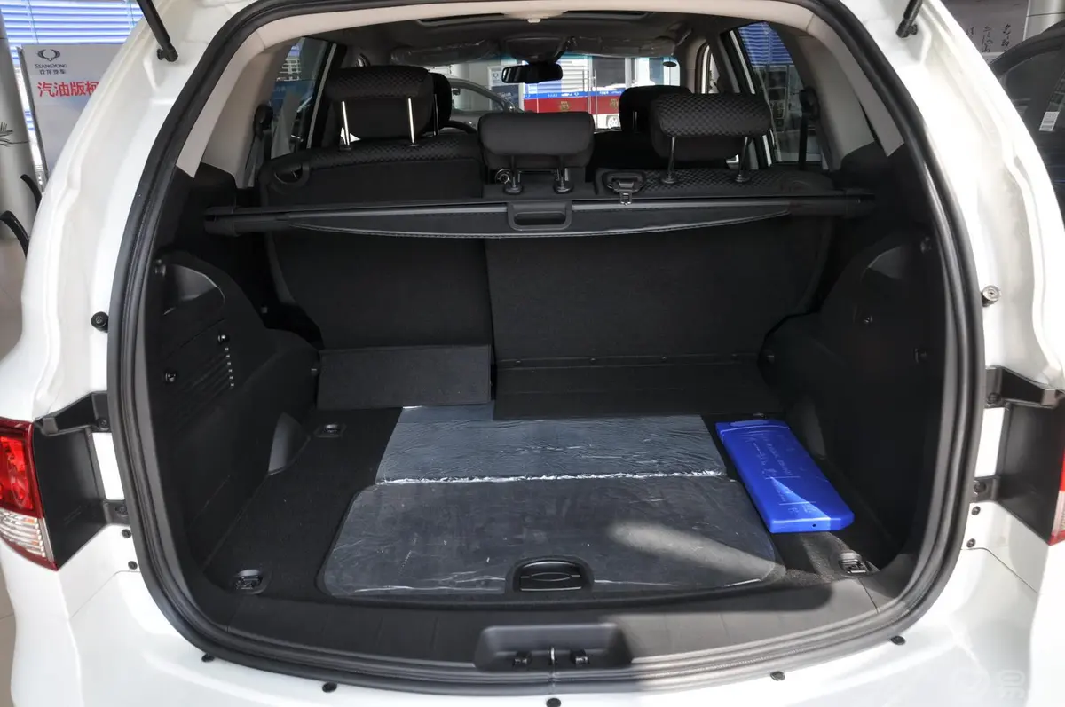 享御2.0T 自动 两驱 豪华导航版行李箱空间