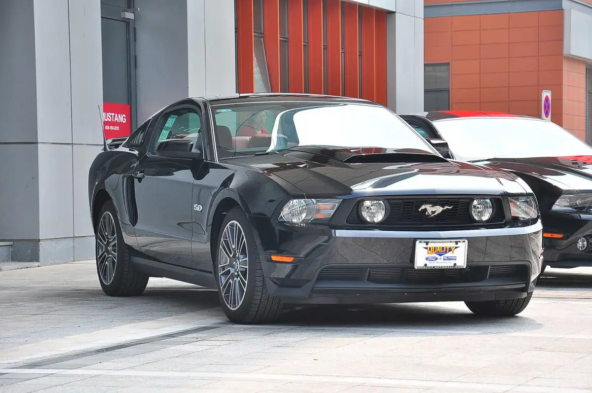 MustangV8 5.0L GT自动  豪华版 高配尾灯侧45度俯拍