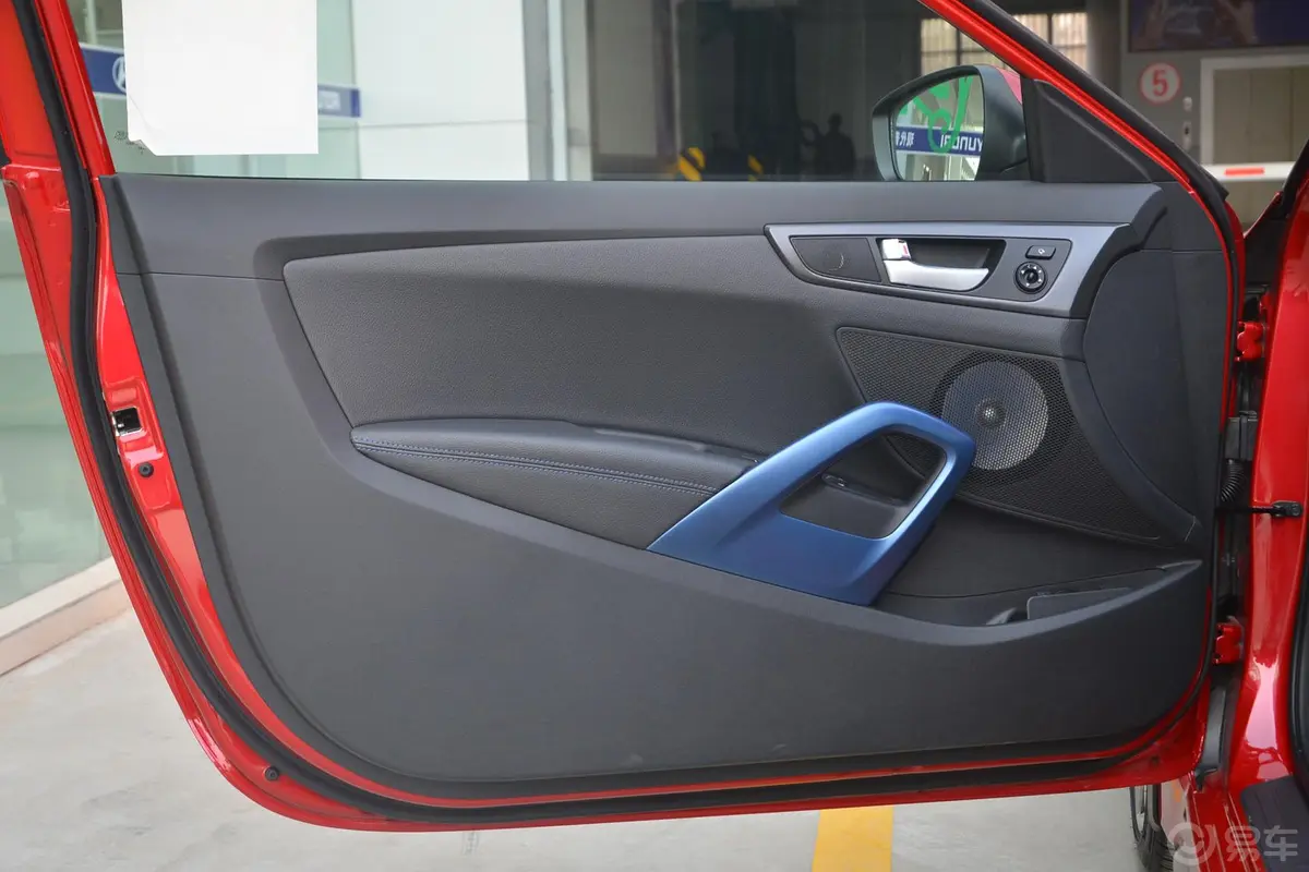 Veloster飞思1.6T 手动 舒适版驾驶员侧车门内门板